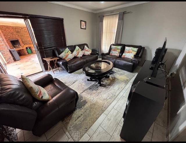 4 BEDROOM HOUSE FOR SALE IN TERENURE